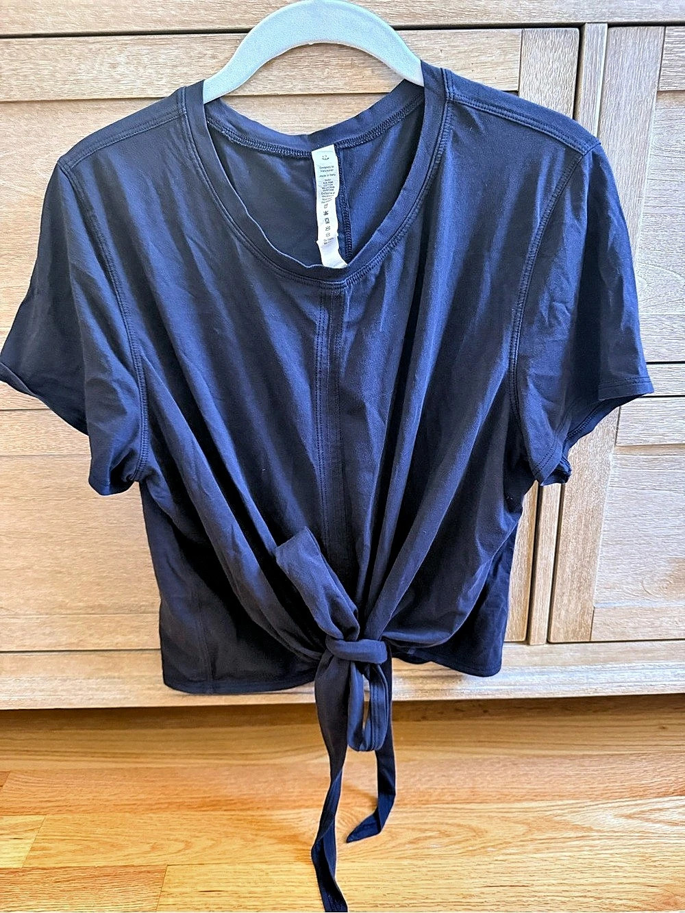 Lululemon Black Tie-Front Tee Size Large